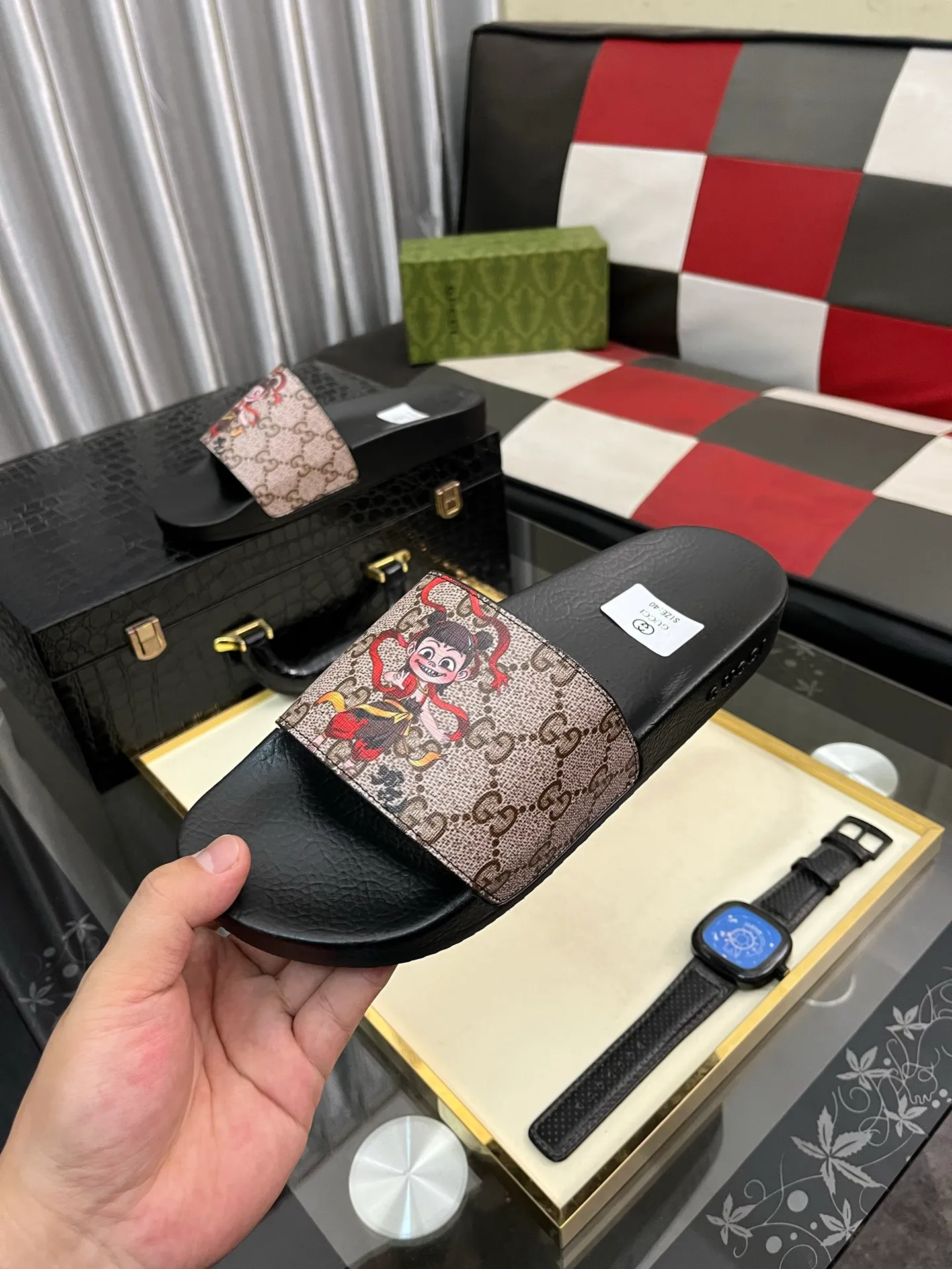 Men's Men's Shoes💰220⌚️⌚️ＧＵＣＣＩ.Gucci.Official website 1:1 popular slippers on sale! Original original material 🩴 SIZE: 38-46 (45.46 non-refundable)